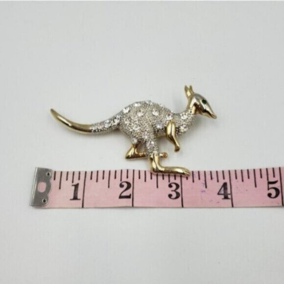 Vintage Gold Tone Diamonelle Rhinestone Kangaroo Brooch Pin Whimsy - Picture 11 of 12
